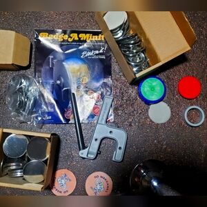 1991 Badge a Mint Set with extra Button Backs